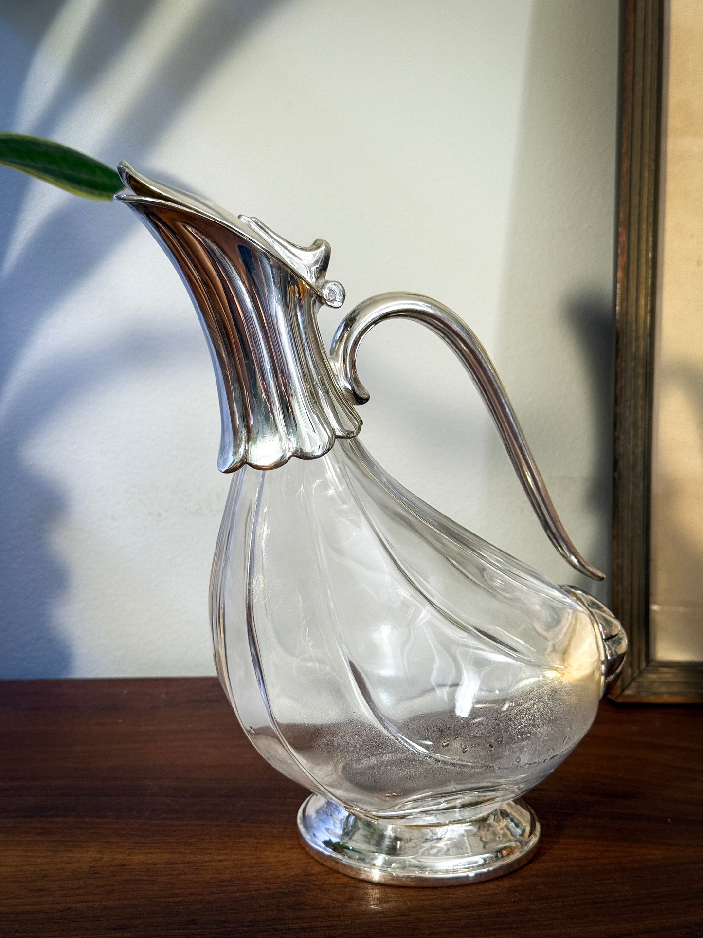 Vintage Glass & Silverplate Wine Decanter – Swan Neck Claret Jug with Hinged Lid, Mid-Century Elegant Barware