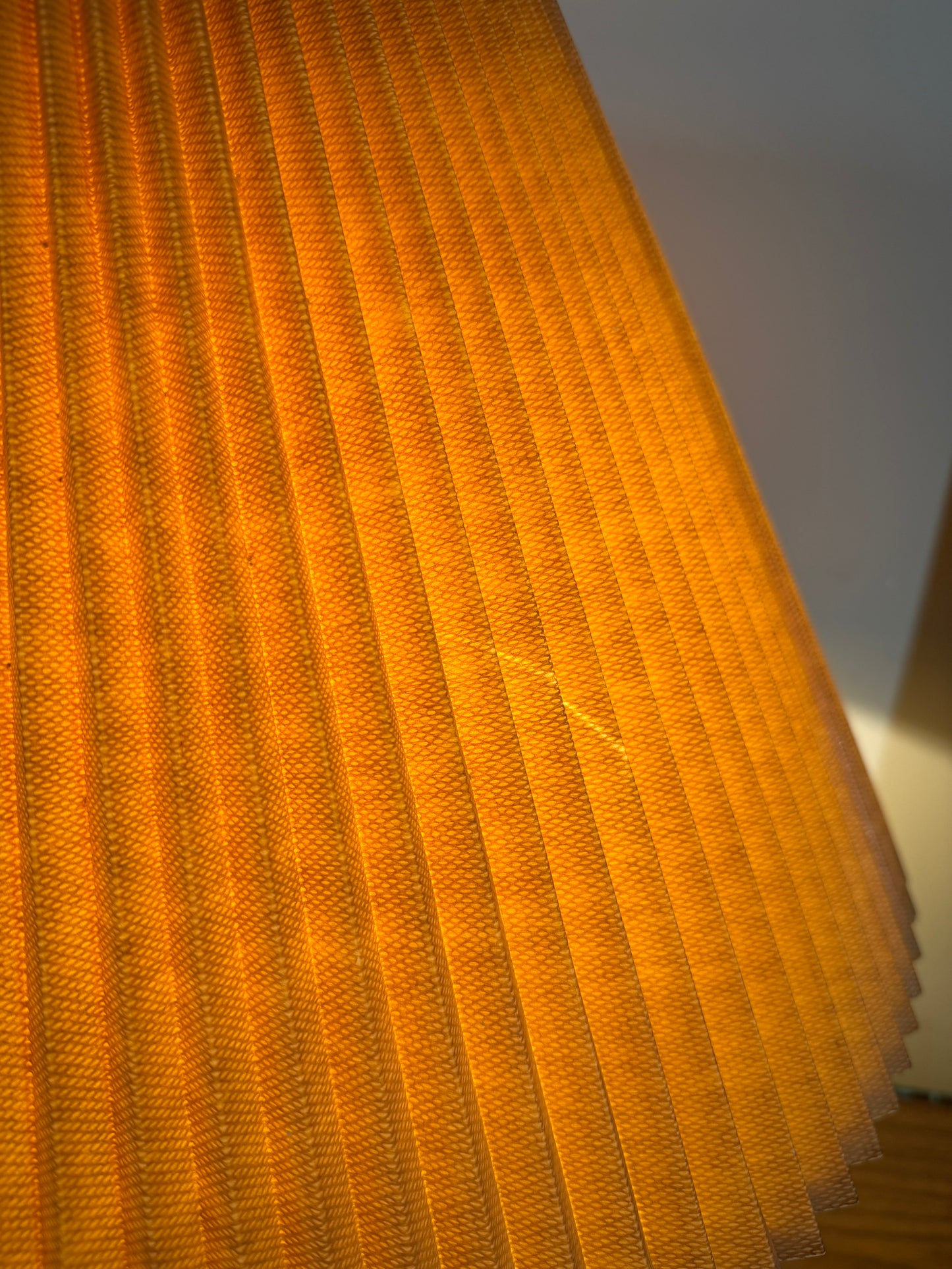 Mid-Century Modern Drip Glaze Ceramic Lamp – Painterly Swirl Base with Original Pleated Shade