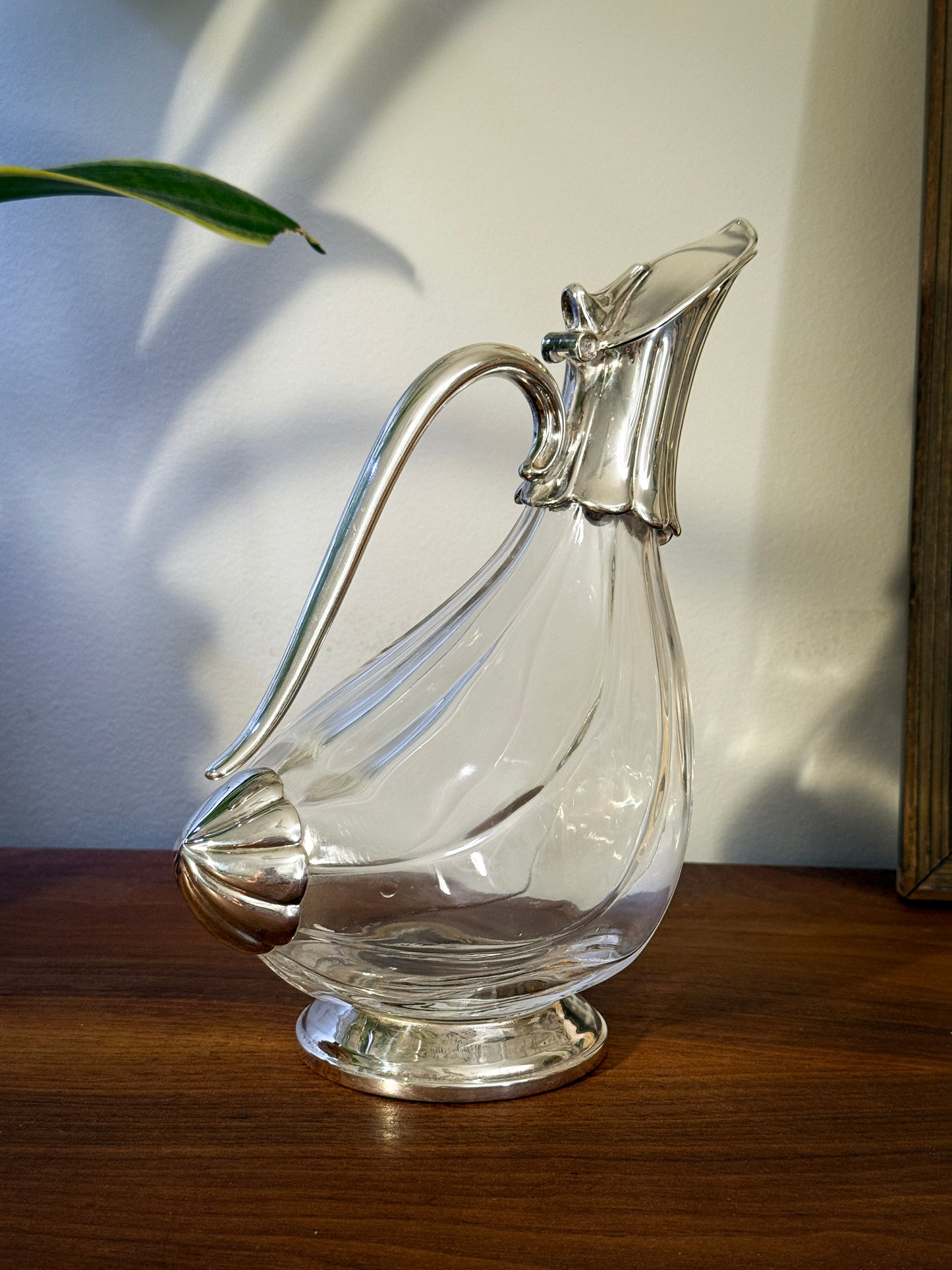 Vintage Glass & Silverplate Wine Decanter – Swan Neck Claret Jug with Hinged Lid, Mid-Century Elegant Barware