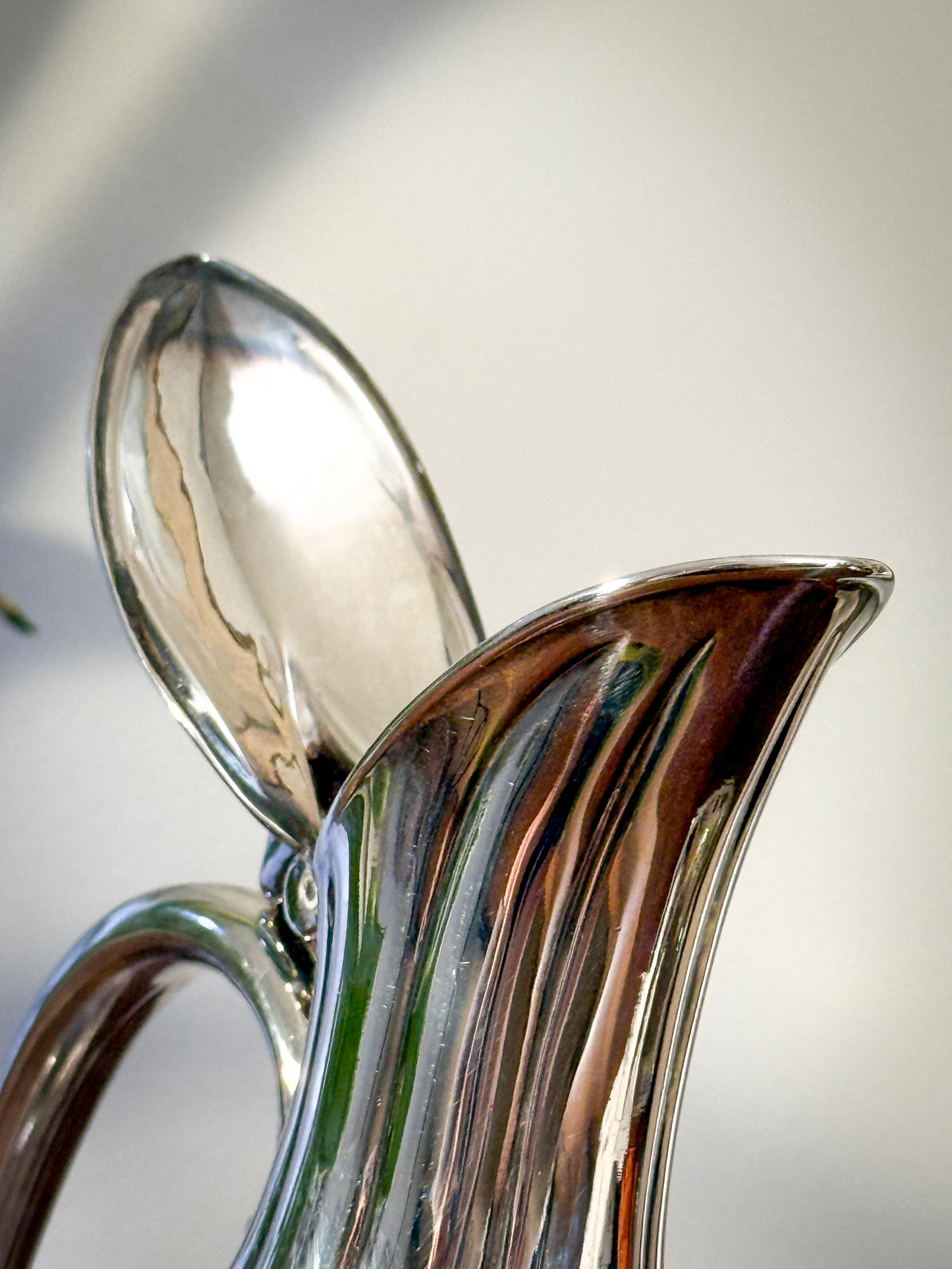 Vintage Glass & Silverplate Wine Decanter – Swan Neck Claret Jug with Hinged Lid, Mid-Century Elegant Barware