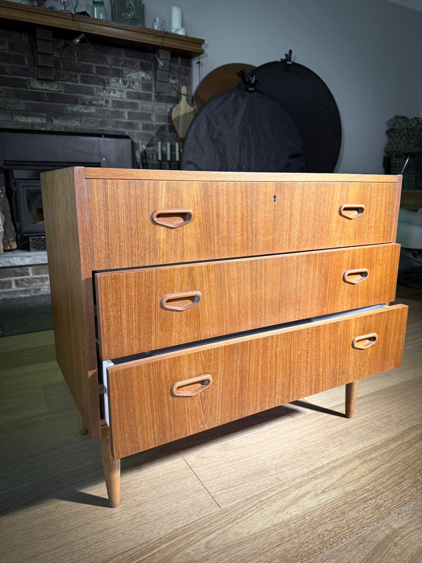 Mid-Century Swedish Teak Dresser – Svensk Möbelindustri 3-Drawer Chest, Vintage Scandinavian Modern Storage