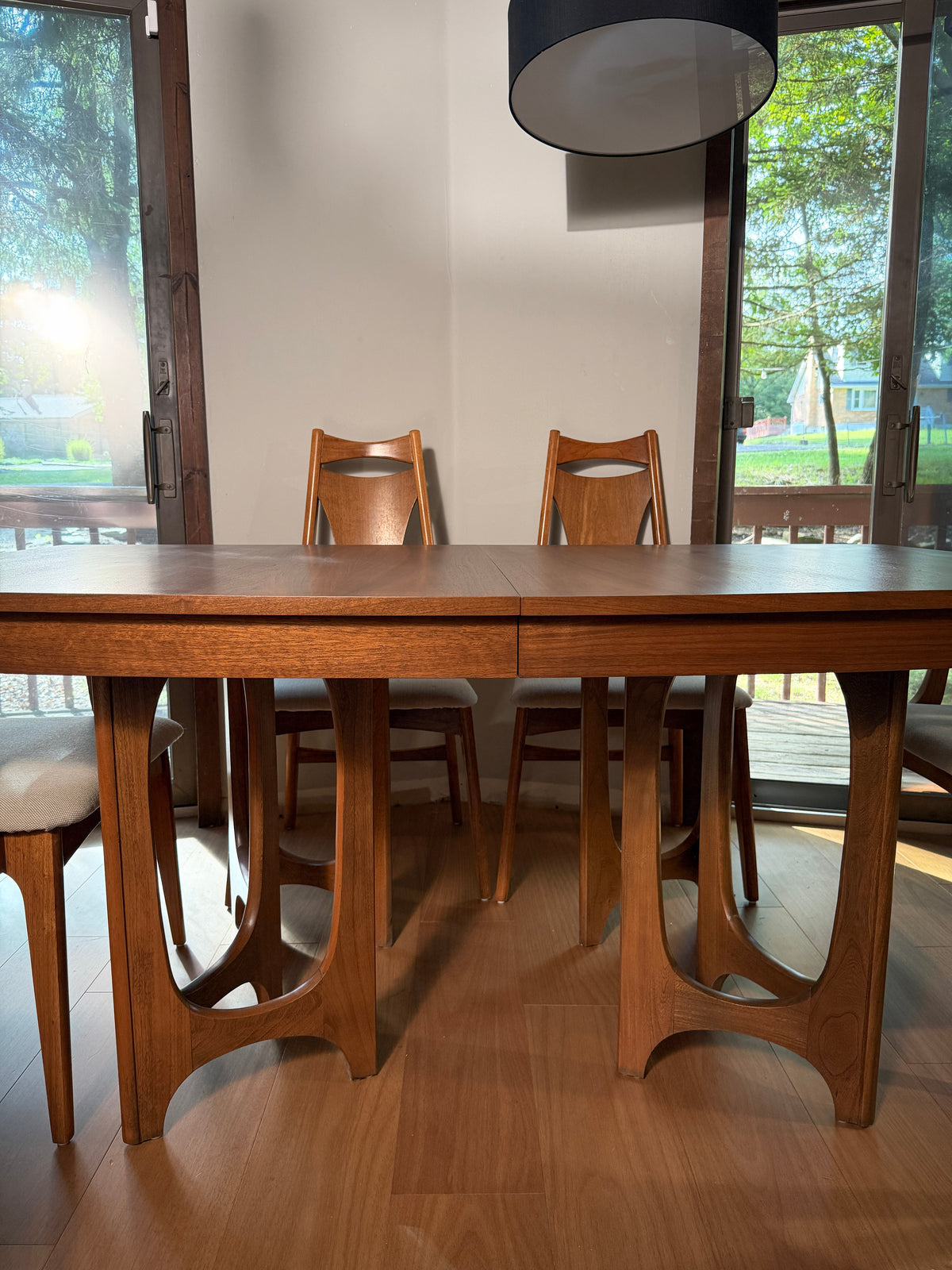 Young Manufacturing Cat Eye Walnut Dining Set — Extension Table & 6 Chairs, Refinished 1960s Mid-Century Modern