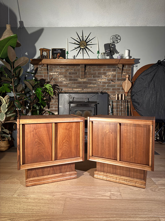 Pair of Mid-Century Walnut Nightstands – Tobago Furniture Canada, Brutalist Sculpted Front, Vintage End Tables