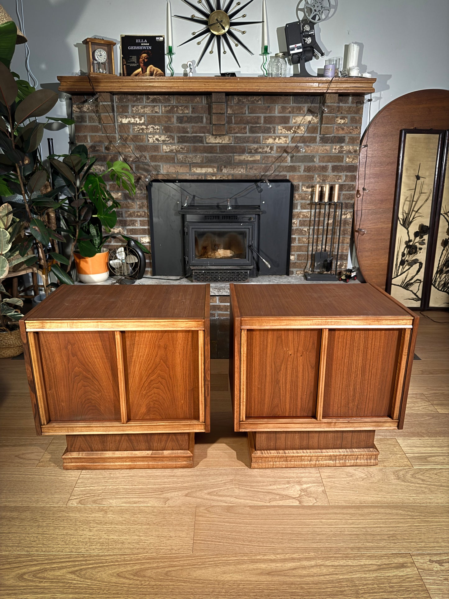 Pair of Mid-Century Walnut Nightstands – Tobago Furniture Canada, Brutalist Sculpted Front, Vintage End Tables