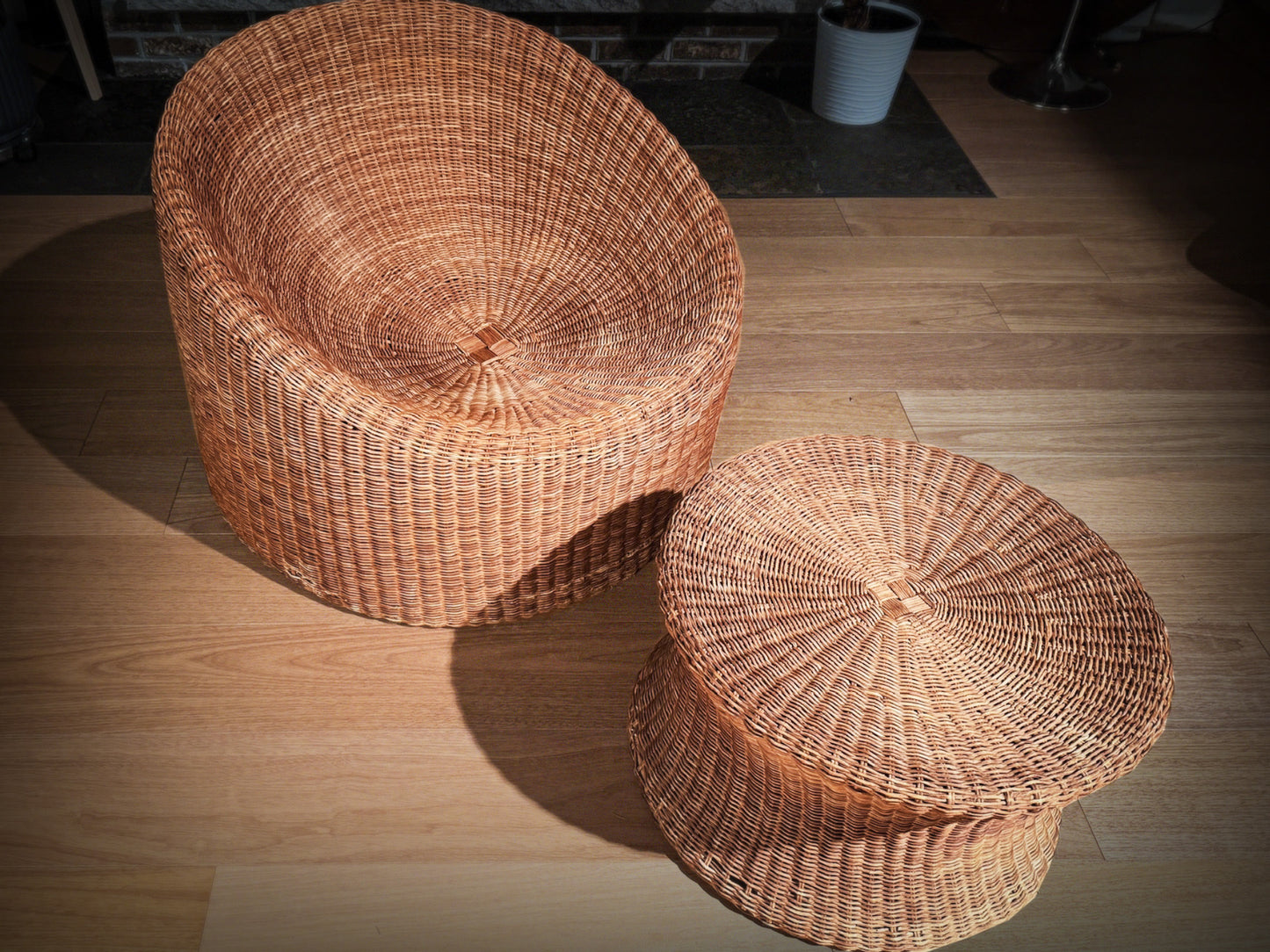 Eero Aarnio Elephant Boot Chair – Rattan Lounge & Ottoman, 1960s Stendig